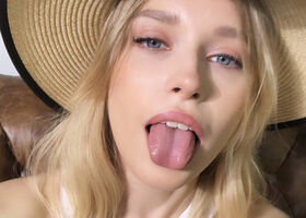 Freya Mayer