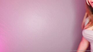 IcedMochaASMR Girlfriend Distracts You with Sex Video Leaked