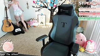 STPeach Wearing Booty Shorts On Twitch Stream