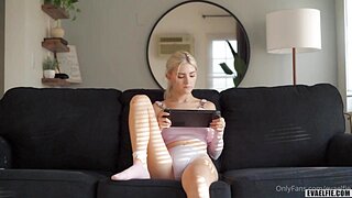Eva Elfie BG Couch Sex Tape Video Leaked