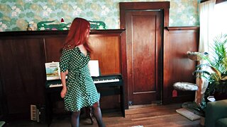 [ManyVids] Olive Wood - A Man For Olive