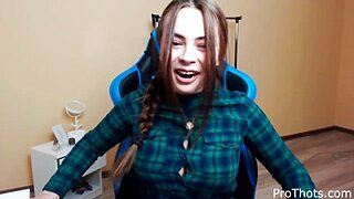 Mihalina Novakovskaya Twitch Streamer Tight Shirt Contain Tits